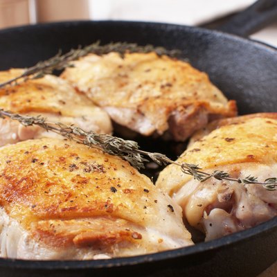 Golden crisp chicken thighs with herbs and spices