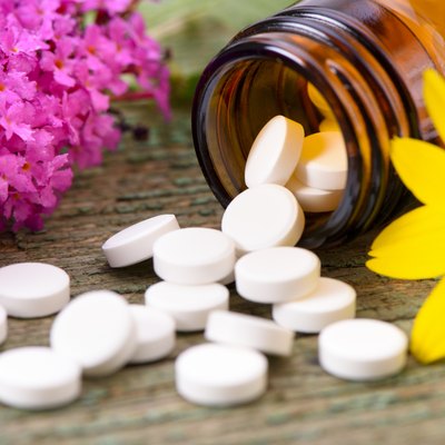 alternative medicine with herbal pills