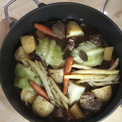 Classic Québécois dish: Beef and winter vegetables "Bouilli"