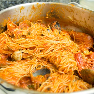 pasta with shellfish prepared to serve
