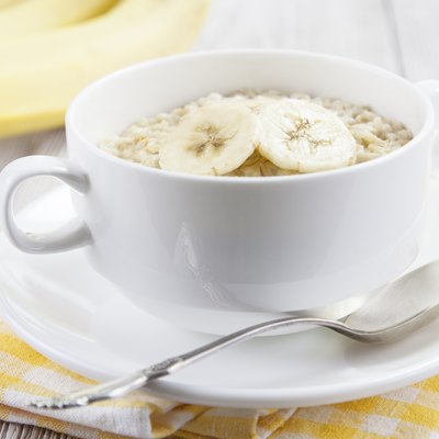 Oatmeal with bananas