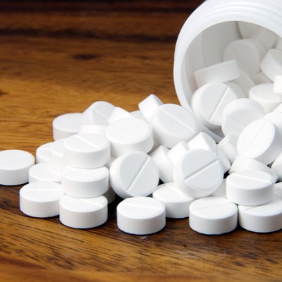 White pills, Oral medicine, paracetamol,