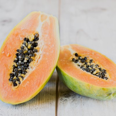 Sliced papaya