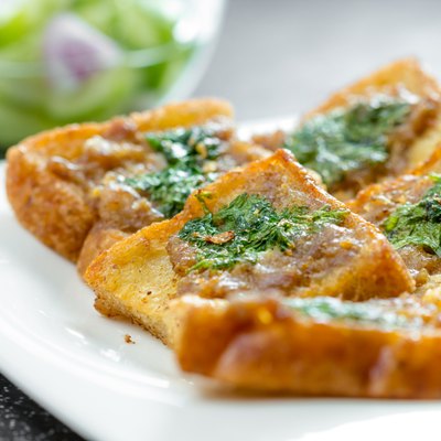 bread with minced pork