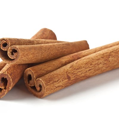 Fragrant cinnamon sticks