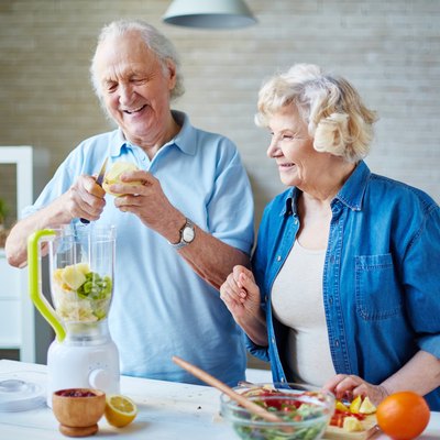 Peeling fruits
