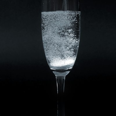effervescent pill in glass