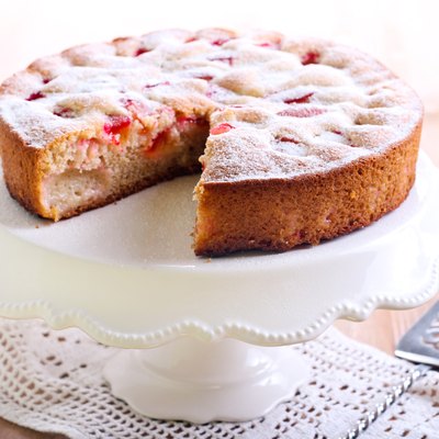 Plum sponge cake