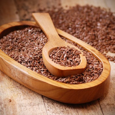 flax seeds in spoon