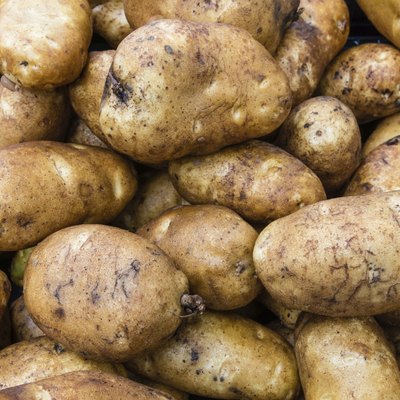 Potatoes russet or baking in bulk