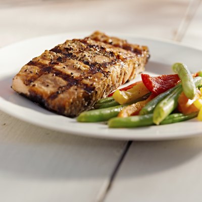 grilled salmon with vegetables