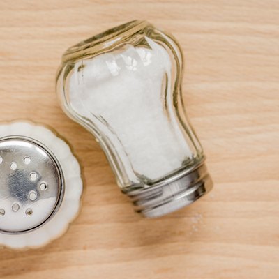 Castor glass with salt