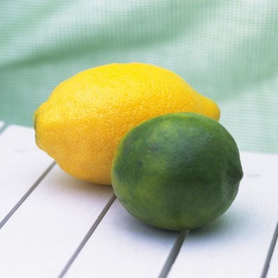 Whole lemon and lime, High angle view