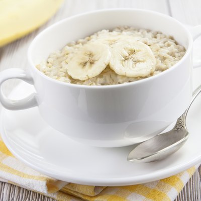 Oatmeal with bananas