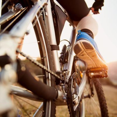 How to Ride a Bike to Exercise the Lower Abs