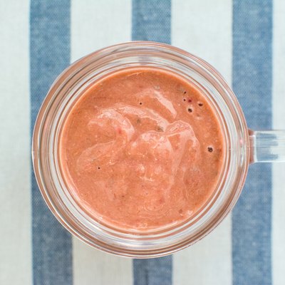 Raspberry banana mango smoothie