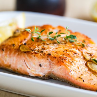 Grilled Salmon with garlic and herb