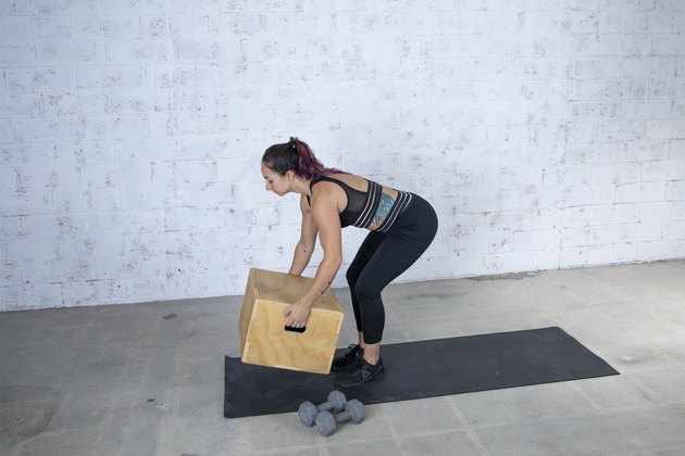 Jordan Shalhoub Setting Up for Her At-Home Workout