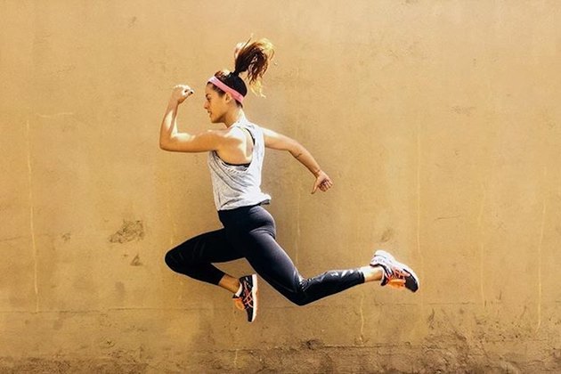 femme, sauter, cardio