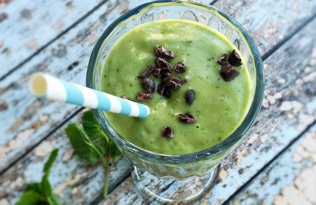 Mint Cacao Nib Shake energizing beverages