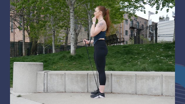 Move 4: Alternating Isometric and Active Biceps Curl