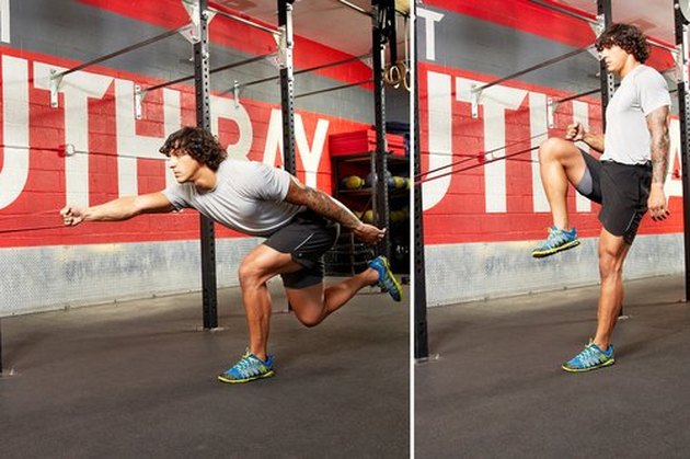 28. Single-Leg Squat and Row