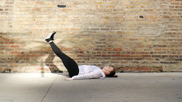2. Eccentric Leg Lift