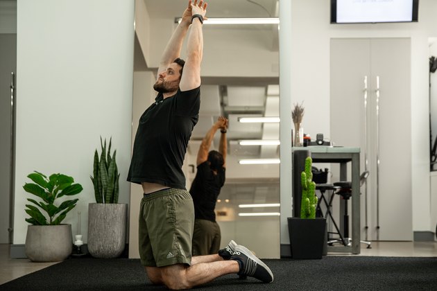 Move 1: Overhead Reach