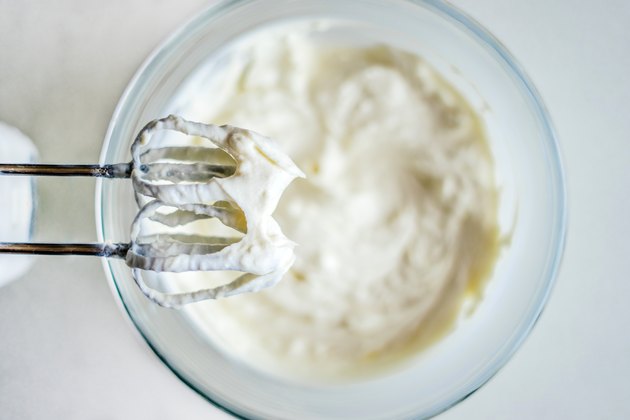 Preparation of dough with electric whisk