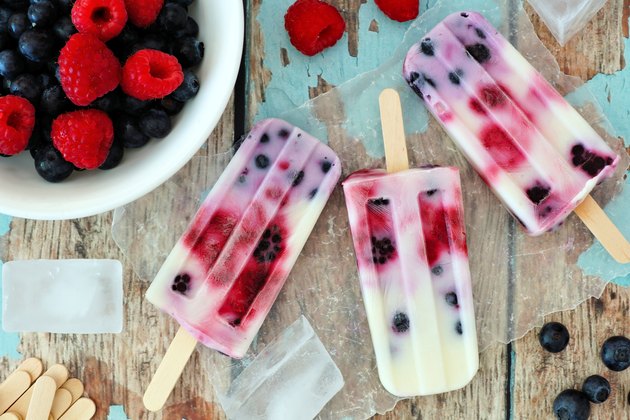 Berry Breakfast Pops