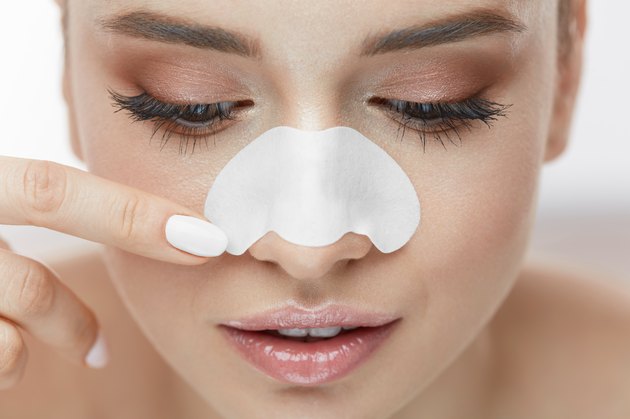 How To Remove Blackheads At Home