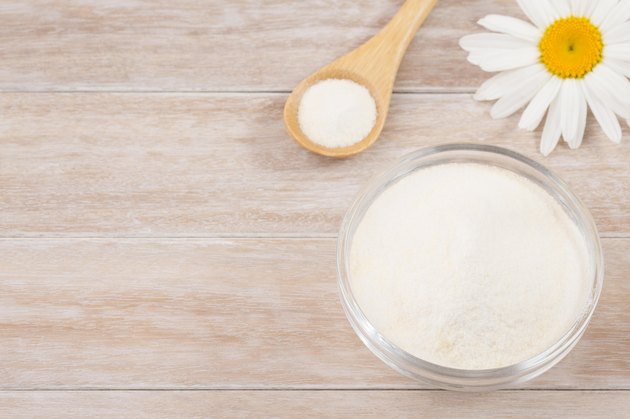 Collagen peptides come in a dissolvable powder.