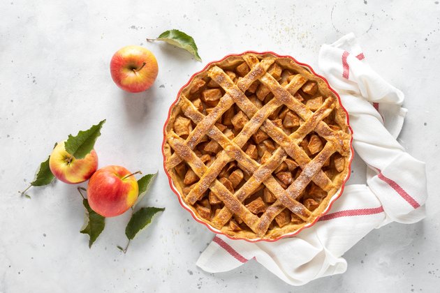 Apple pie. Traditional american apple pie with fresh apples and cinnamon