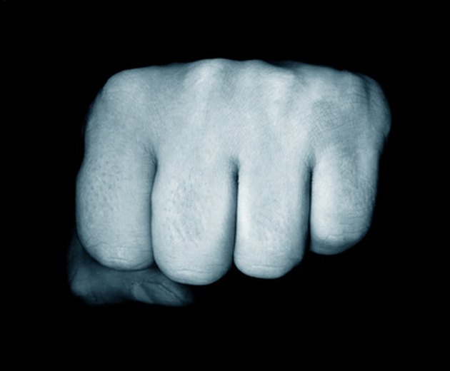 What Are the Benefits of Knuckle Pushups?