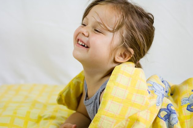 What Are the Danger Signs to Look for When Kids Fall Out of a Bed ...