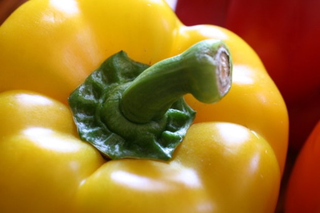 stomach-pain-from-eating-peppers-livestrong