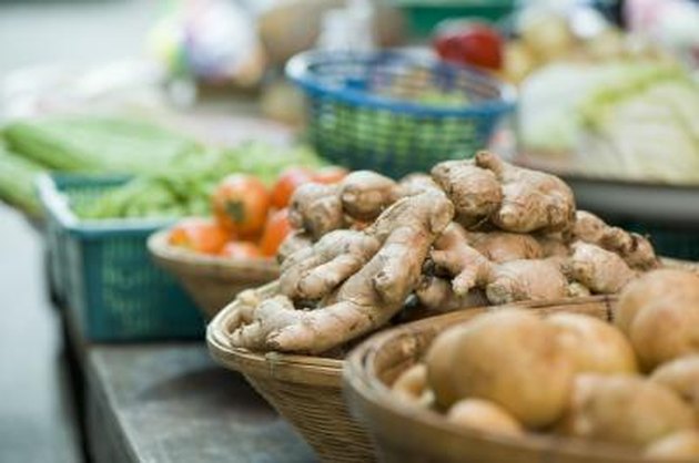Is Fresh Ginger Safe to Eat During Pregnancy? | Livestrong.com