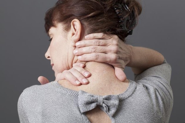 acupressure for relaxing shoulder and backache