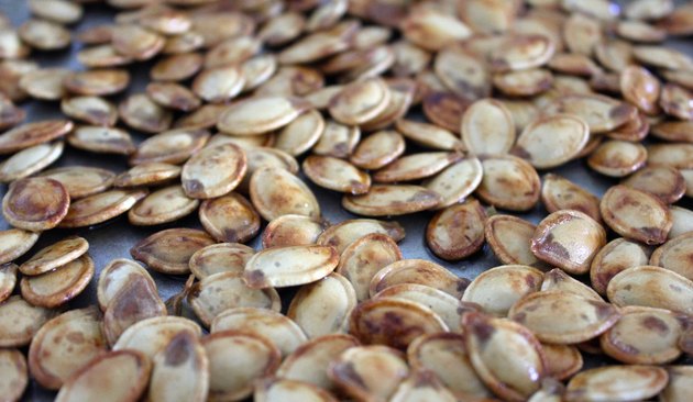 Roasted pumpkin seeds