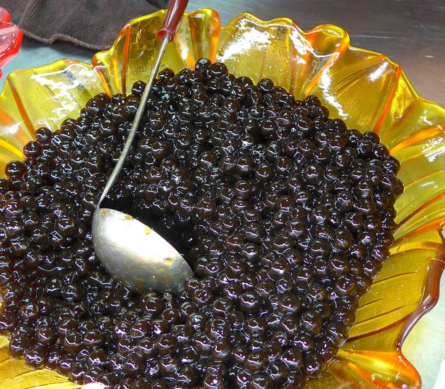 The close view of black tapioca balls