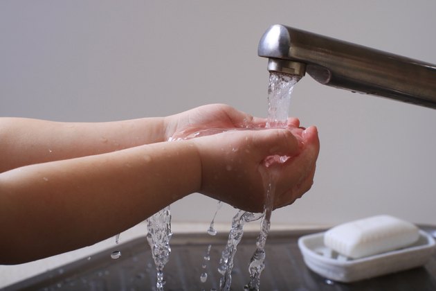 wash hands