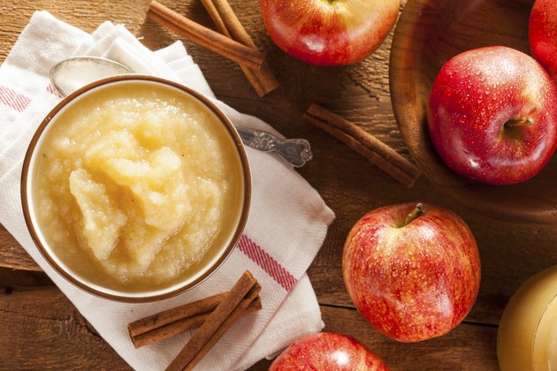 Healthy Organic Applesauce with Cinnamon