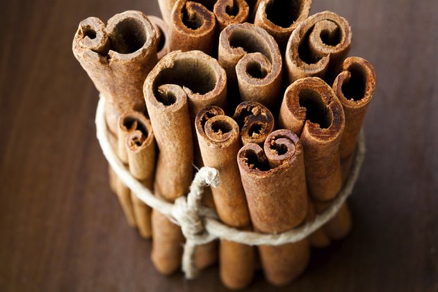 Cinnamon sticks