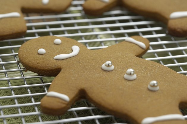 Nutritional Value Of Gingerbread Men Livestrong