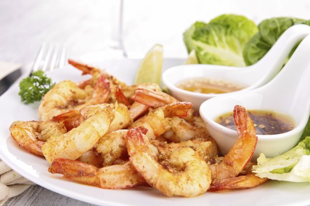 fried shrimp and sauce