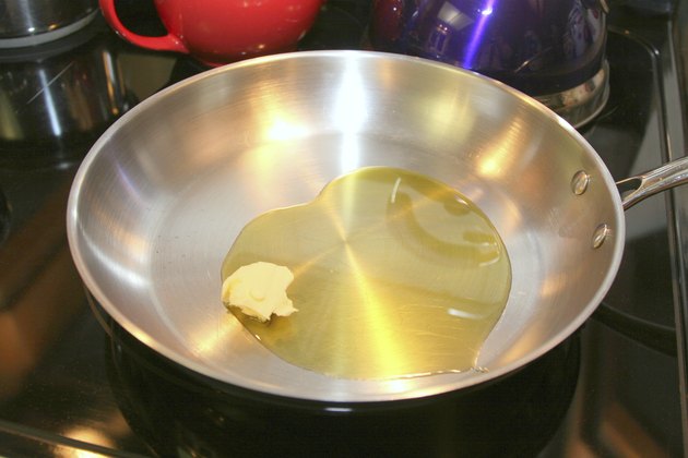 黄油橄榄油平底锅