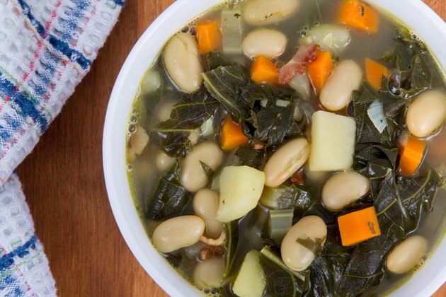 white bean bacon and kale soup