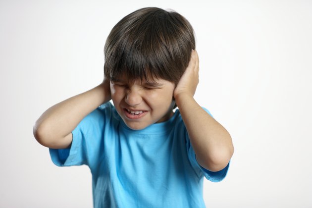 Signs & Symptoms Of Sensitive Ears In Kids | Livestrong.com