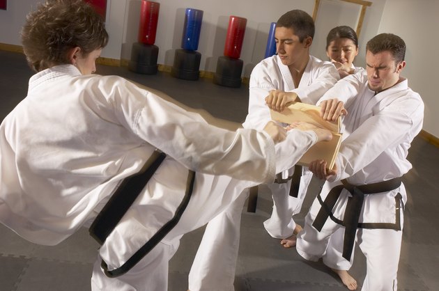 People practicing Tae kwon do