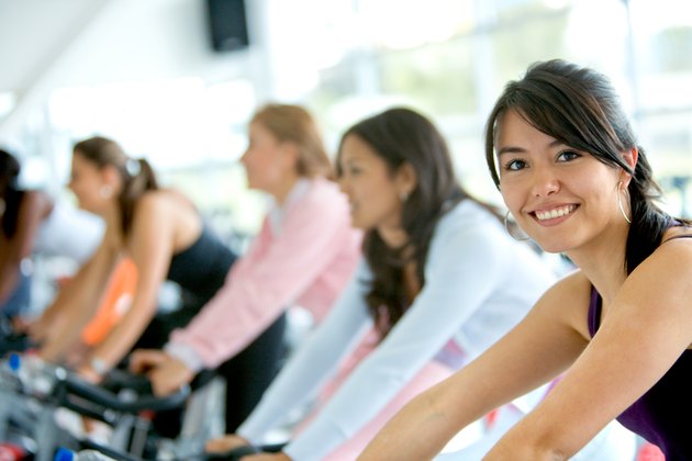 gym women exercising